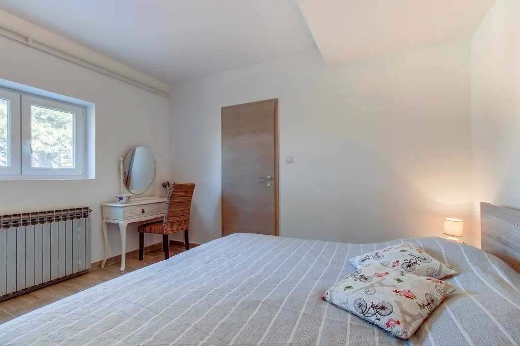 Apartment Senka Mali Lošinj Exterior foto