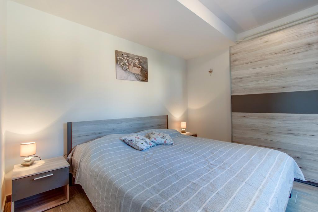 Apartment Senka Mali Lošinj Exterior foto
