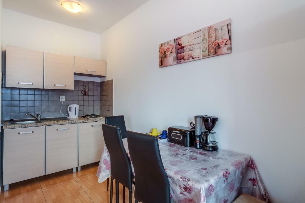 Apartment Senka Mali Lošinj Exterior foto